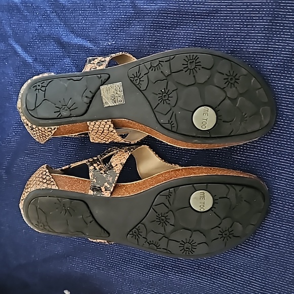 Me Too thong style animal print sandals - Picture 3 of 4